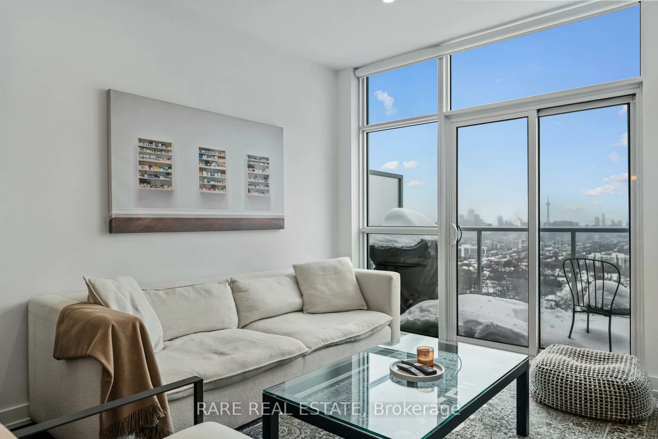 501, St. Clair, Casa Loma, Toronto