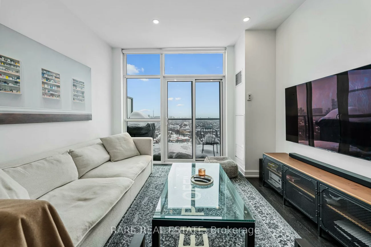 501, St. Clair, Casa Loma, Toronto