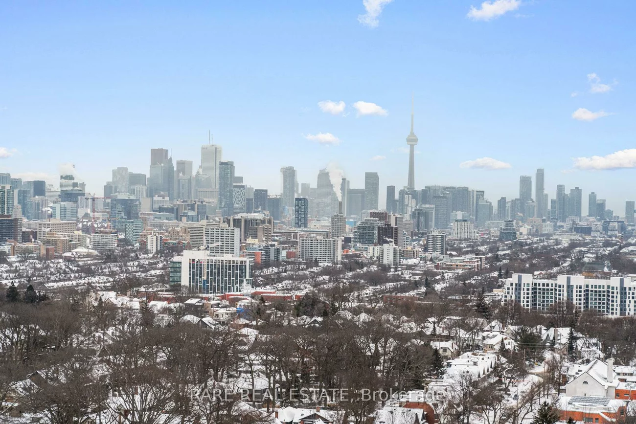 501, St. Clair, Casa Loma, Toronto