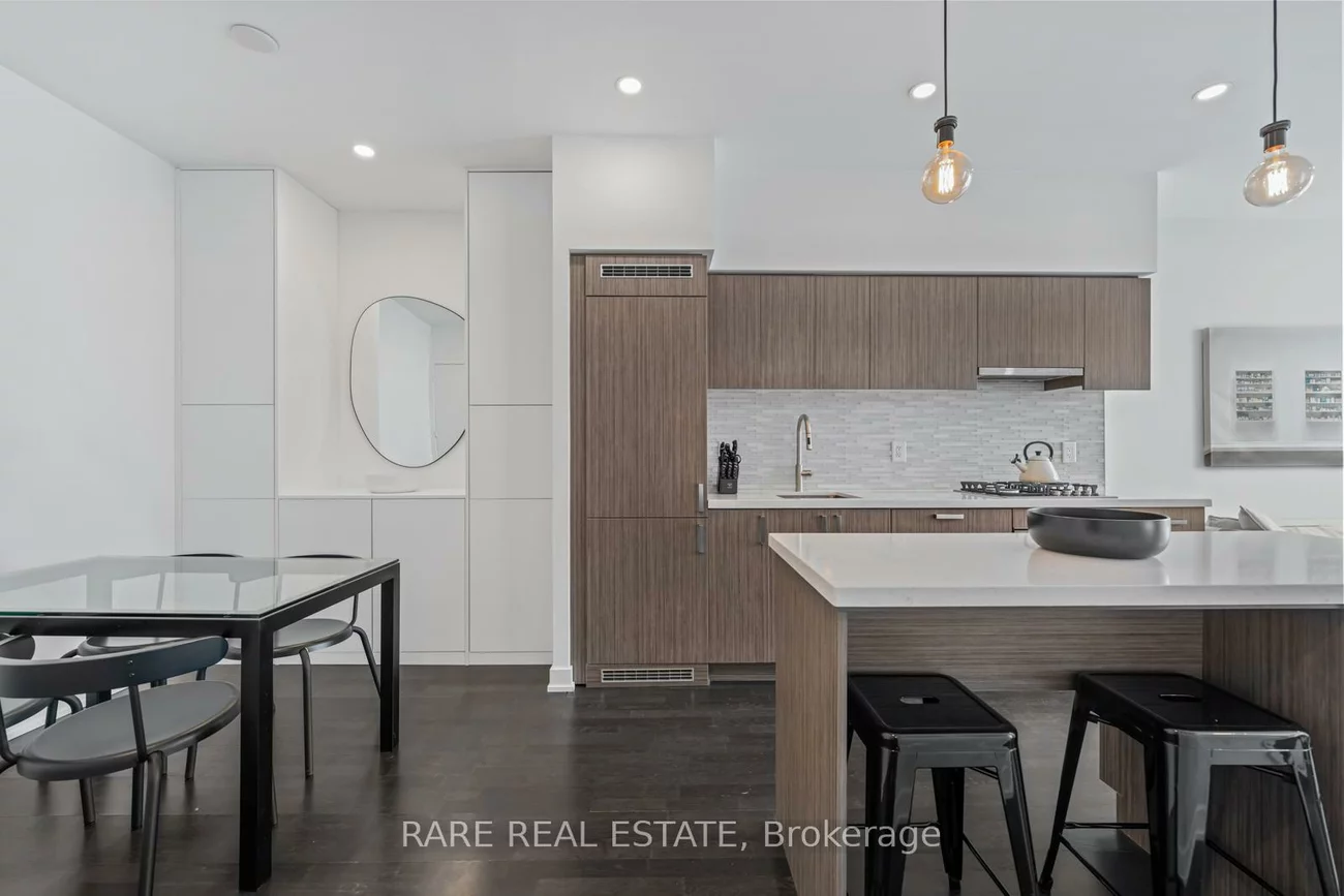 501, St. Clair, Casa Loma, Toronto