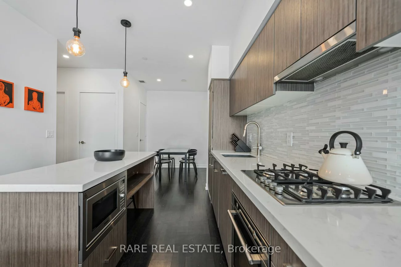 501, St. Clair, Casa Loma, Toronto