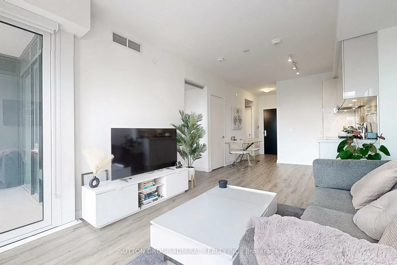 158, Front, Moss Park, Toronto