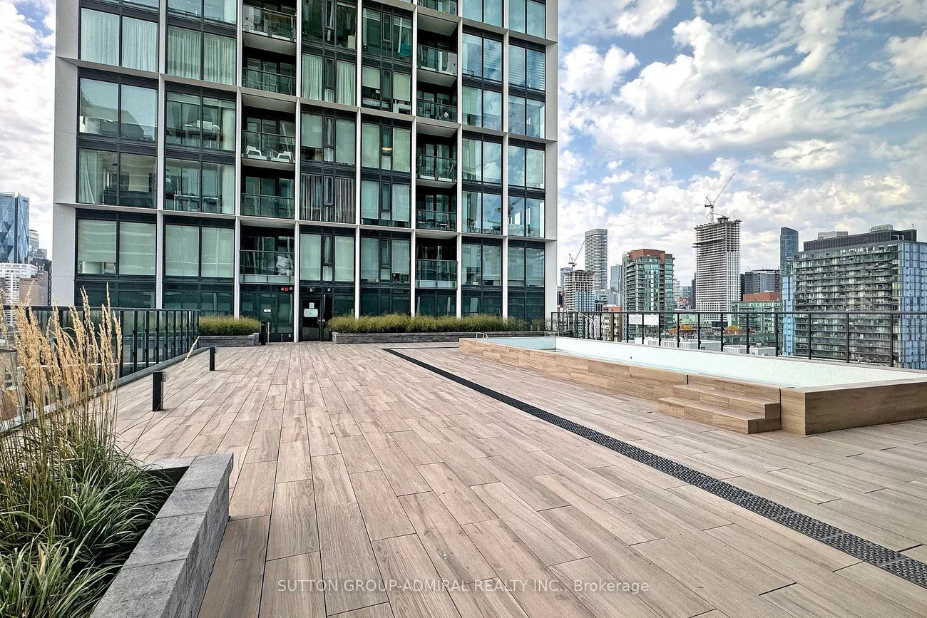 158, Front, Moss Park, Toronto