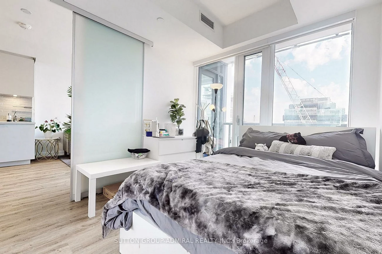 158, Front, Moss Park, Toronto