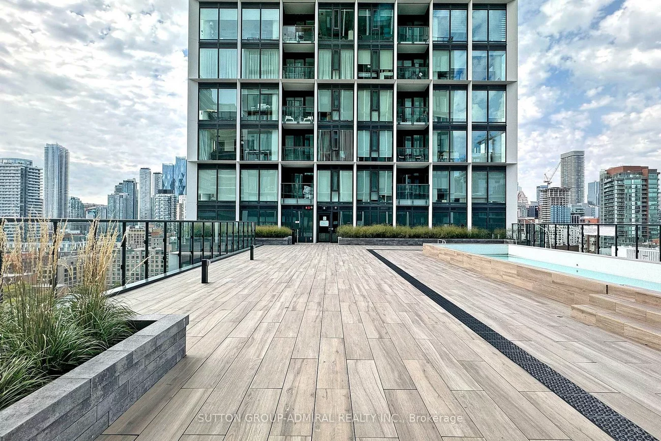 158, Front, Moss Park, Toronto