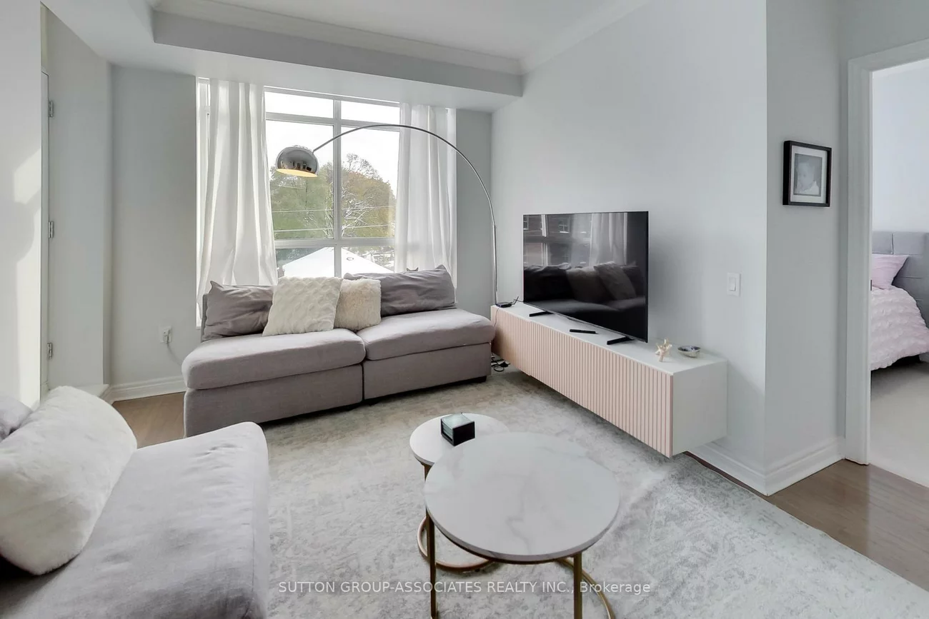 2, Edith, Yonge-Eglinton, Toronto