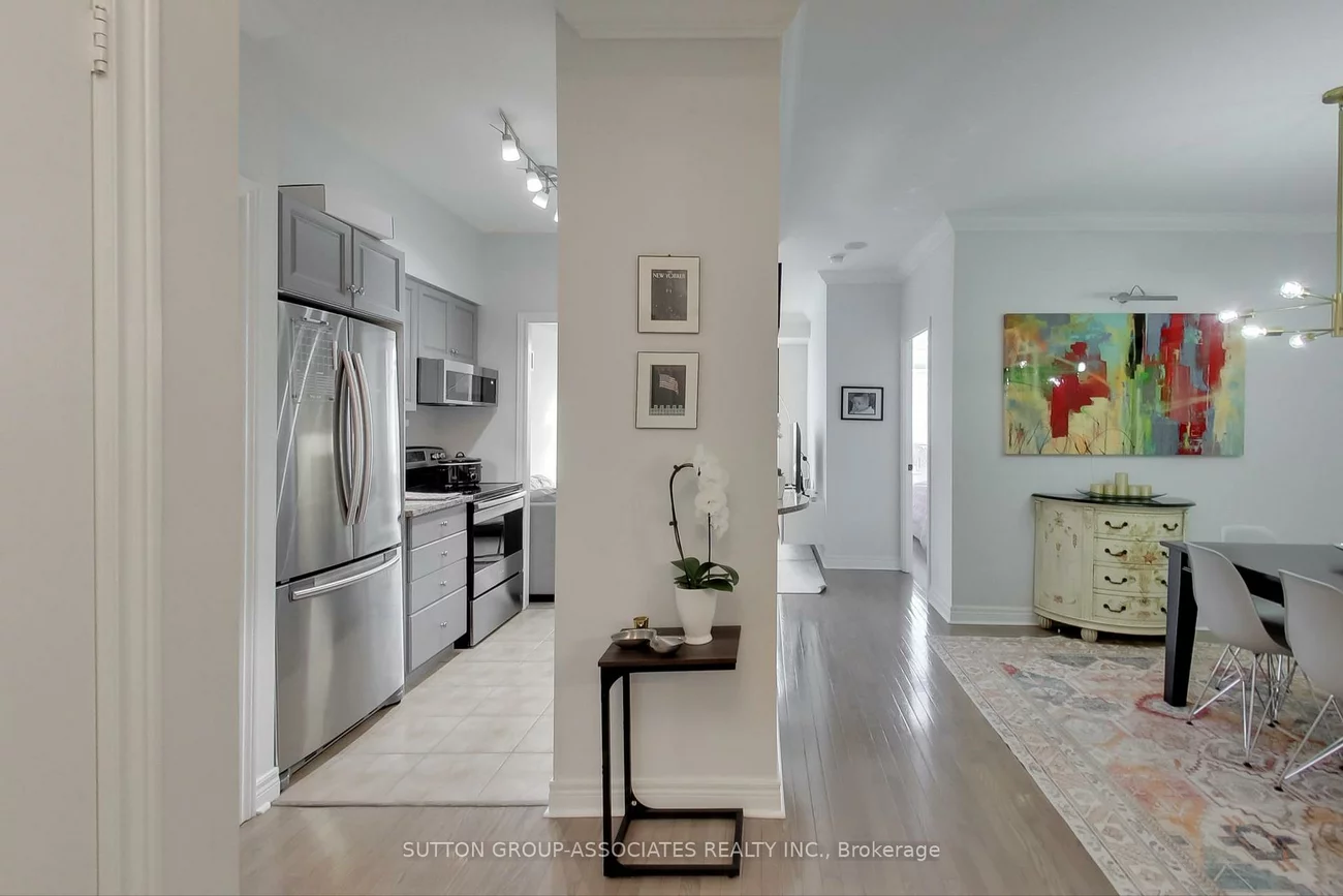 2, Edith, Yonge-Eglinton, Toronto