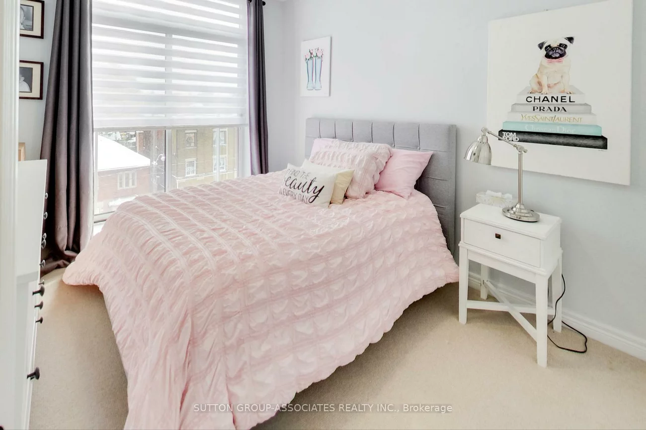 2, Edith, Yonge-Eglinton, Toronto