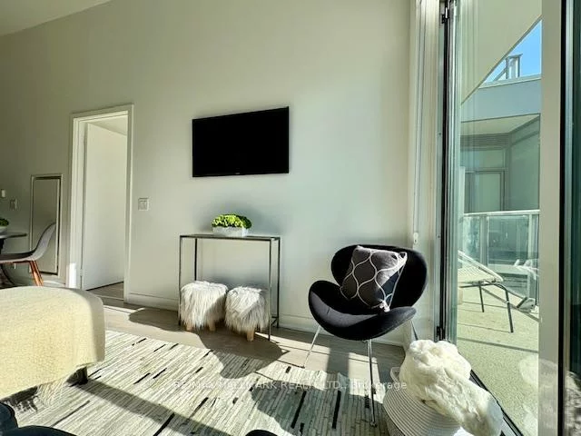 120, Parliament, Moss Park, Toronto