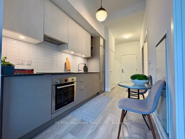 120, Parliament, Moss Park, Toronto