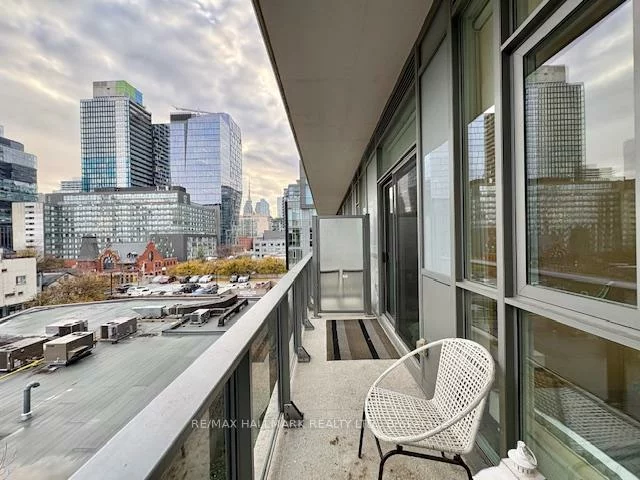 120, Parliament, Moss Park, Toronto