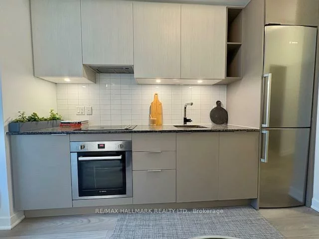 120, Parliament, Moss Park, Toronto