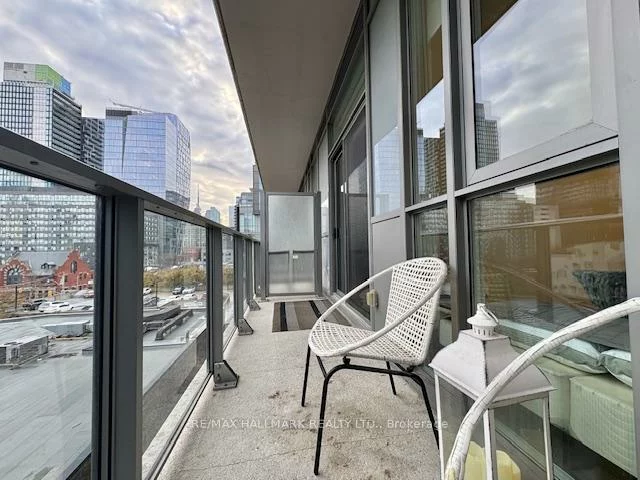 120, Parliament, Moss Park, Toronto