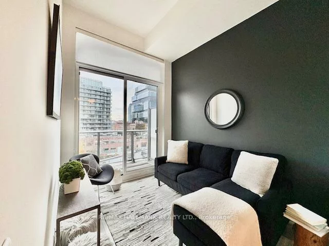 120, Parliament, Moss Park, Toronto