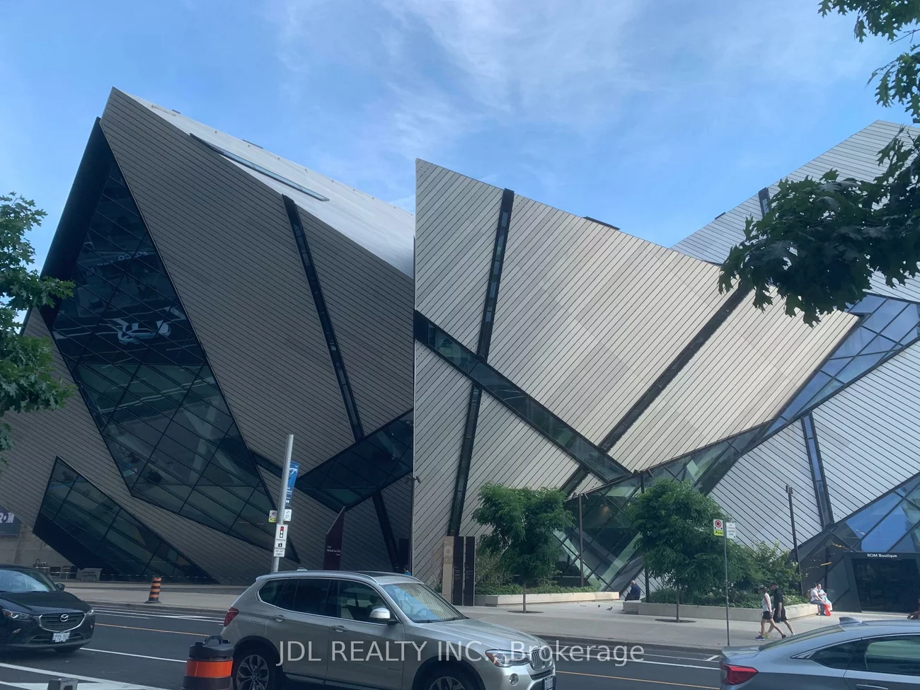 200, Bloor, Annex, Toronto