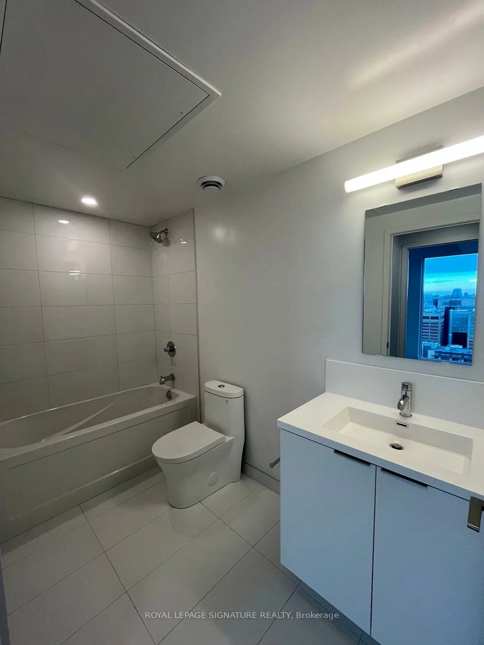 238, Simcoe, Kensington-Chinatown, Toronto