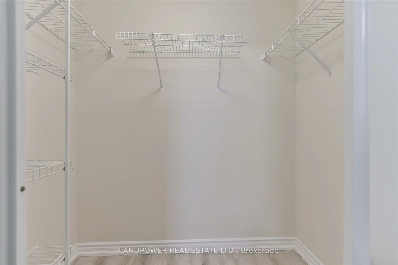 28, Sommerset, Willowdale East, Toronto