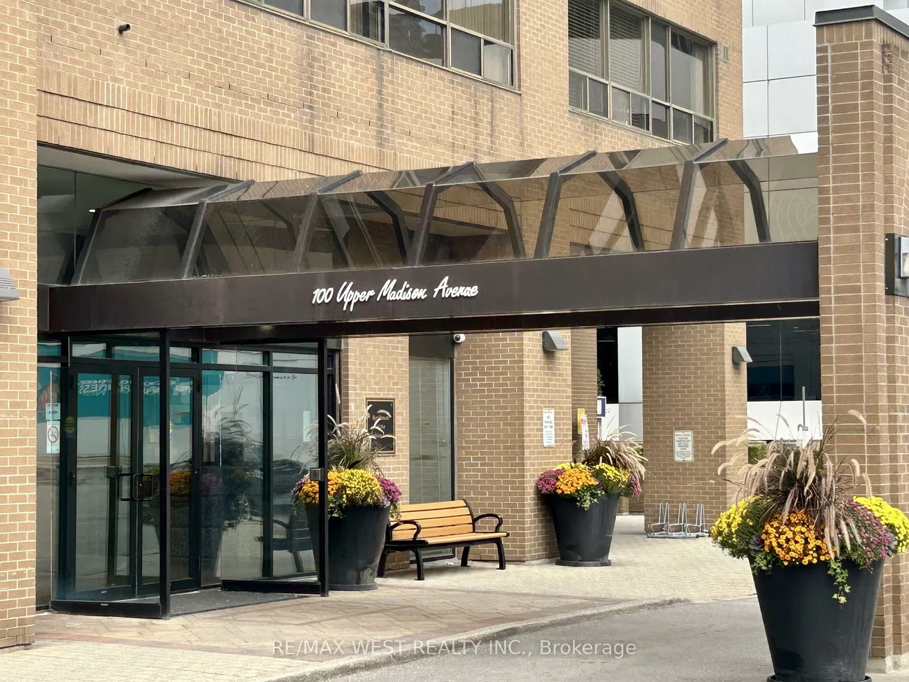 100, UPPER MADISON, Lansing-Westgate, Toronto