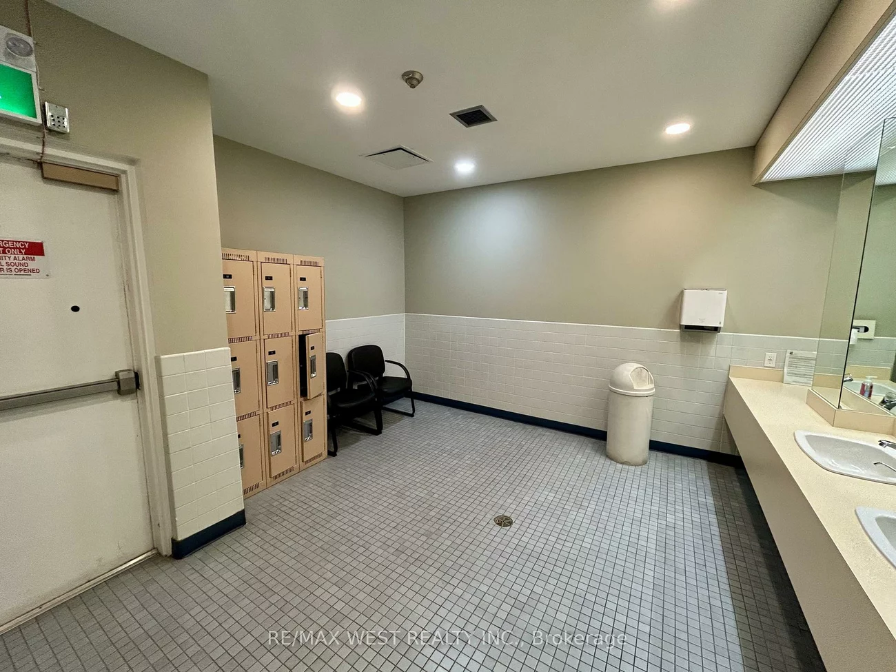 100, UPPER MADISON, Lansing-Westgate, Toronto