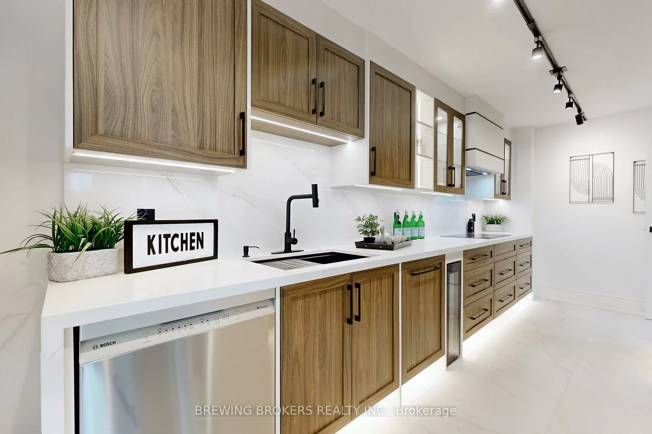 278, Bloor, Rosedale-Moore Park, Toronto