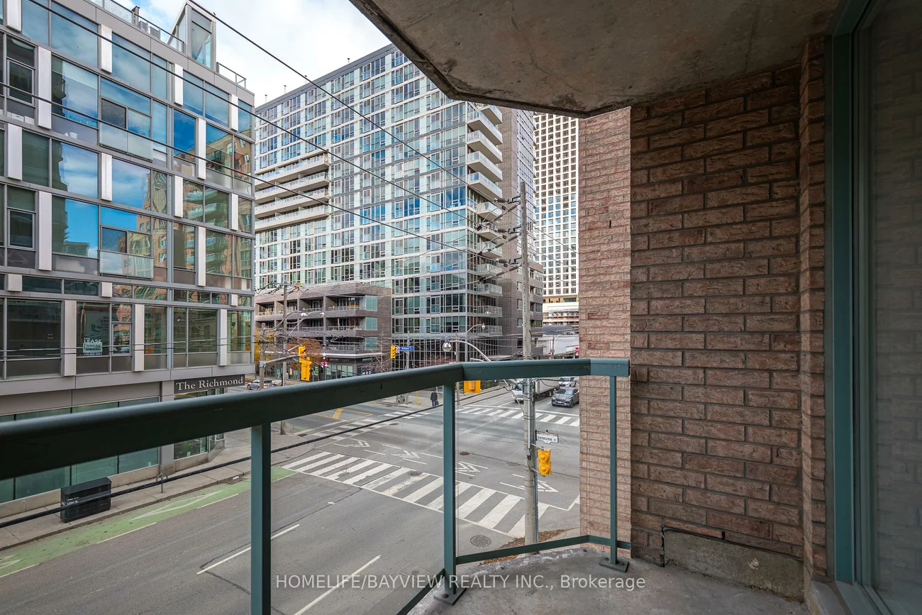 311, Richmond, Moss Park, Toronto