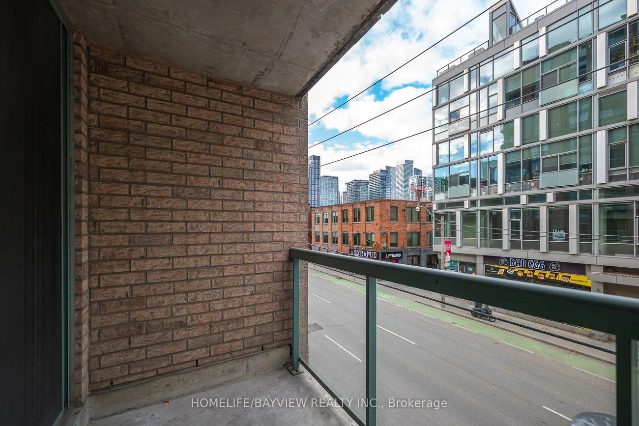 311, Richmond, Moss Park, Toronto