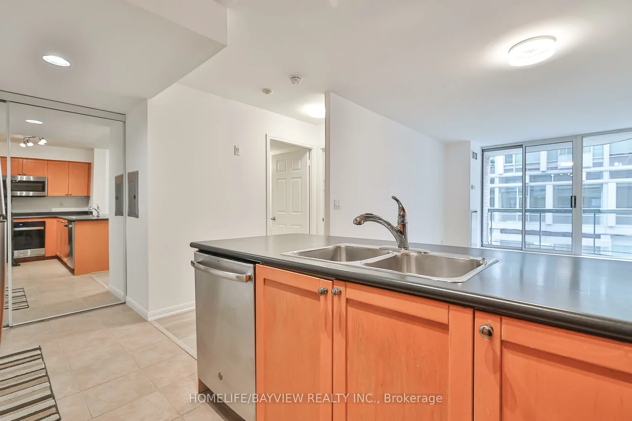 311, Richmond, Moss Park, Toronto