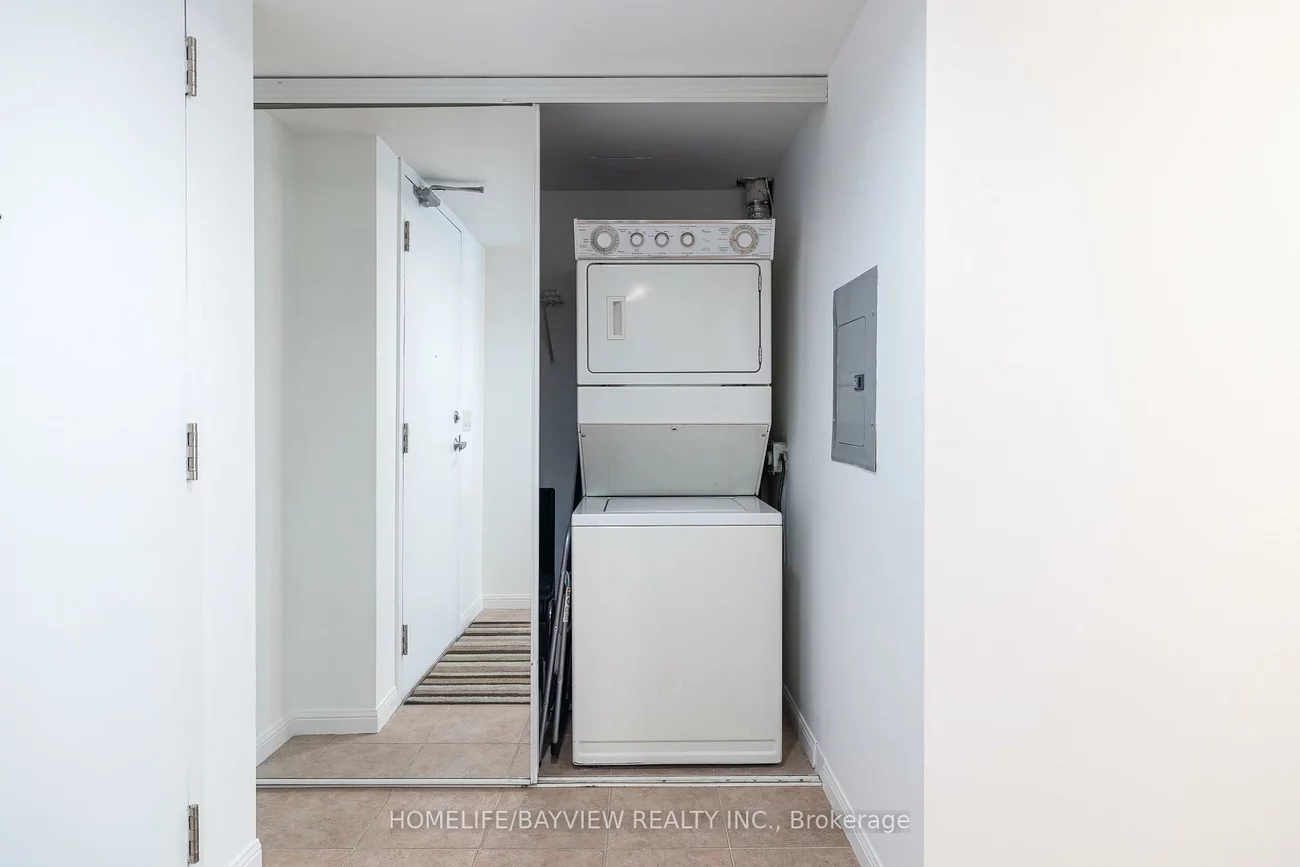 311, Richmond, Moss Park, Toronto