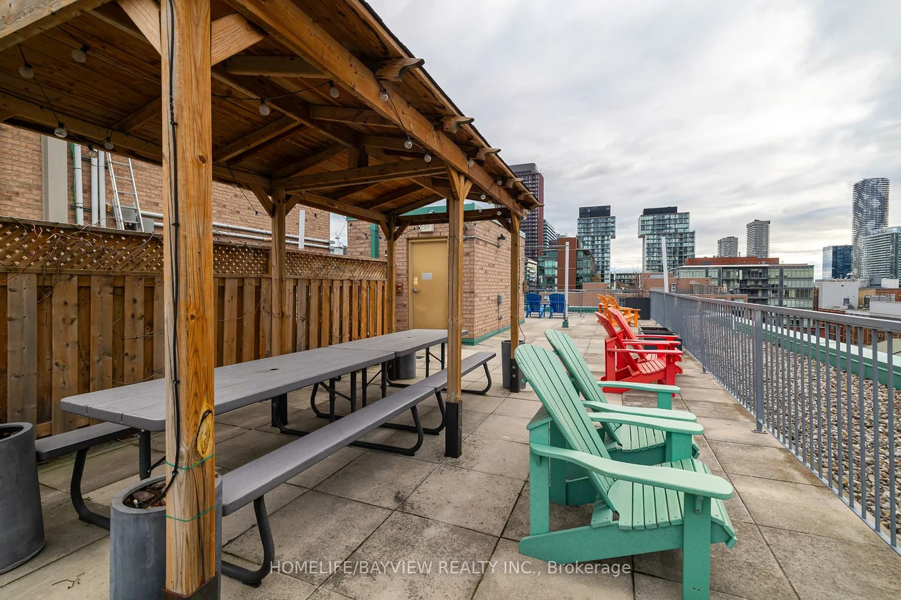 311, Richmond, Moss Park, Toronto