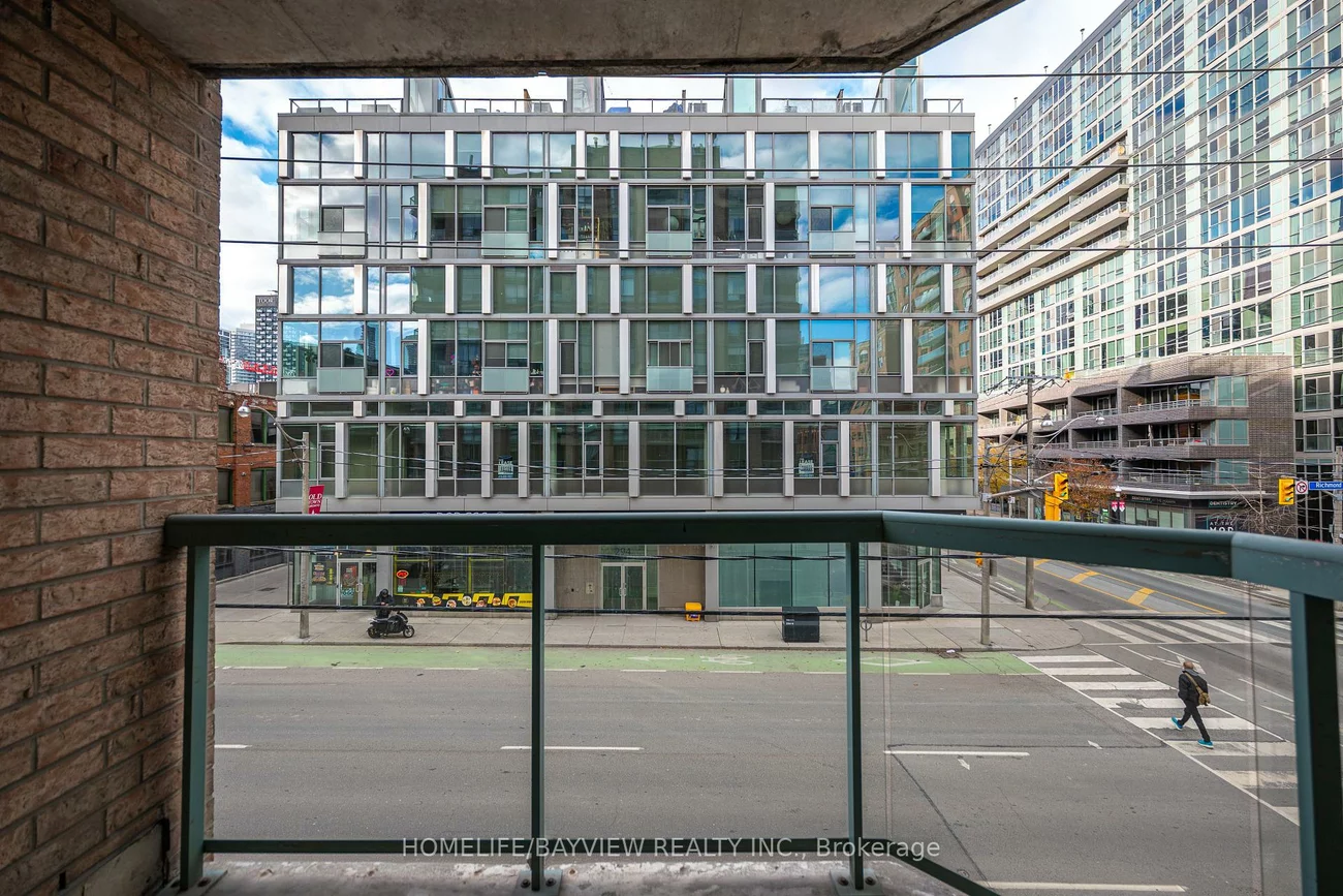 311, Richmond, Moss Park, Toronto