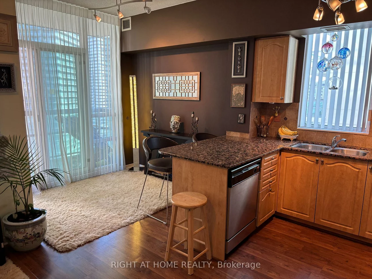 509, Beecroft, Willowdale West, Toronto