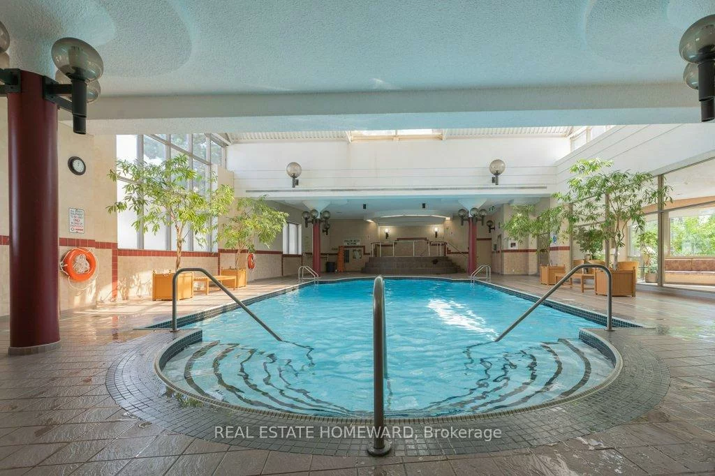 205, Wynford, Flemingdon Park, Toronto