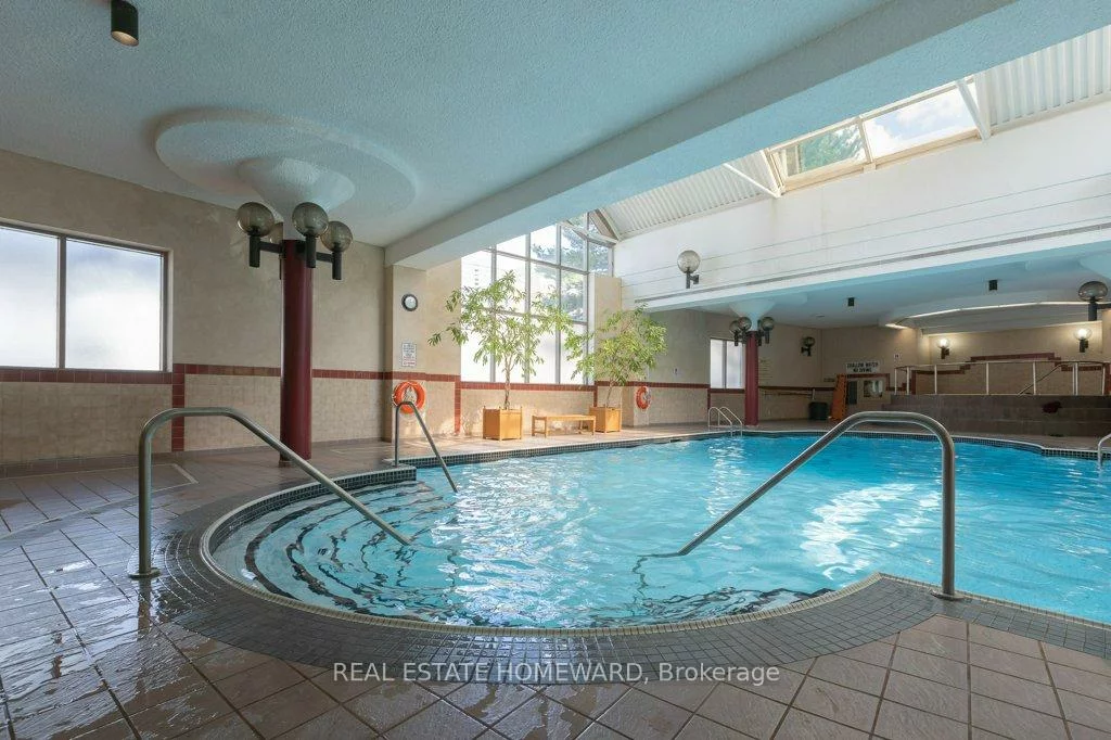 205, Wynford, Flemingdon Park, Toronto