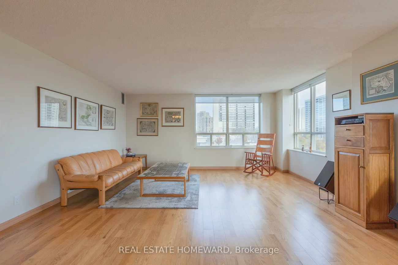 205, Wynford, Flemingdon Park, Toronto