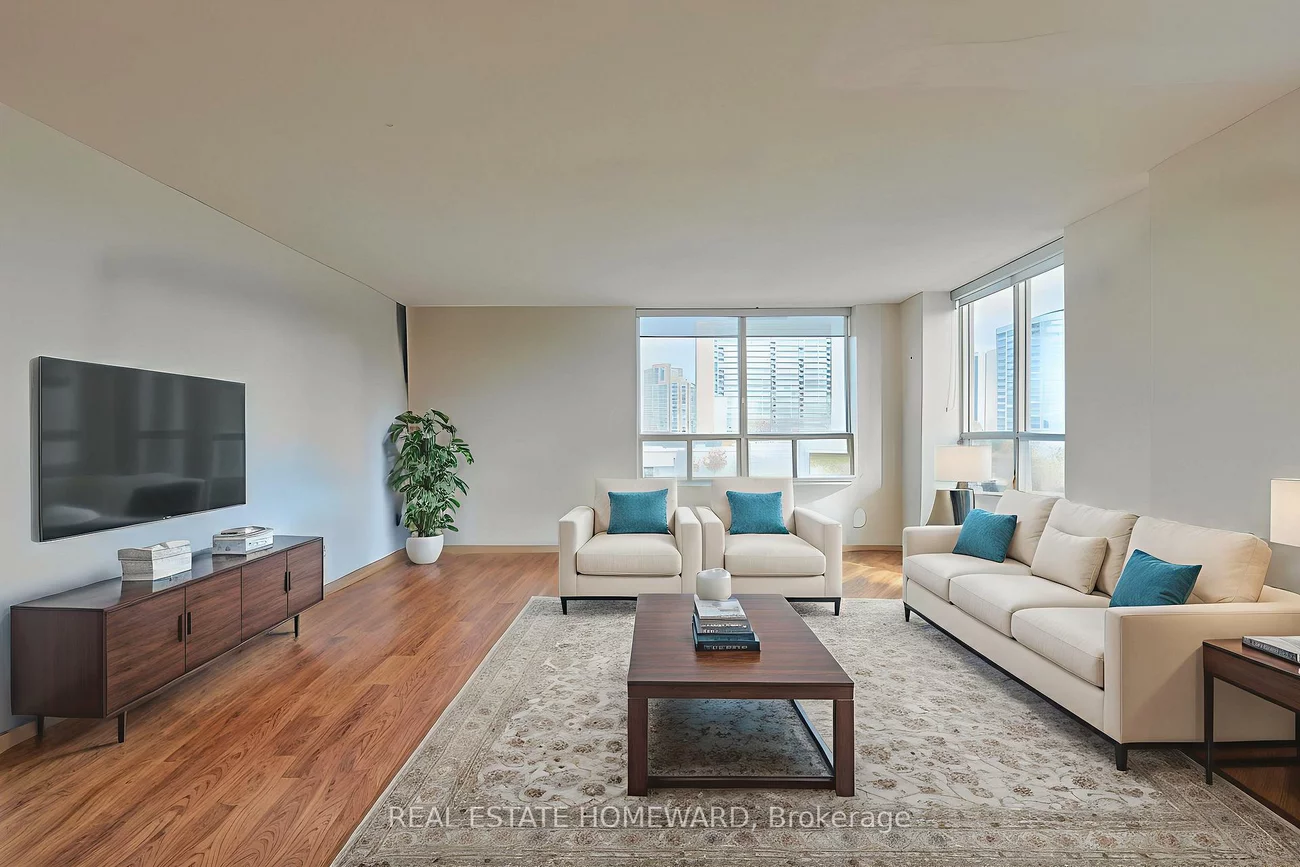 205, Wynford, Flemingdon Park, Toronto