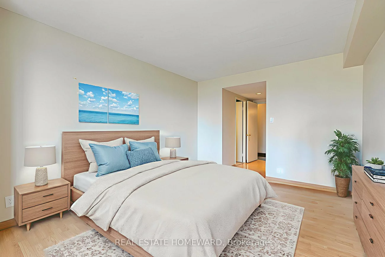 205, Wynford, Flemingdon Park, Toronto