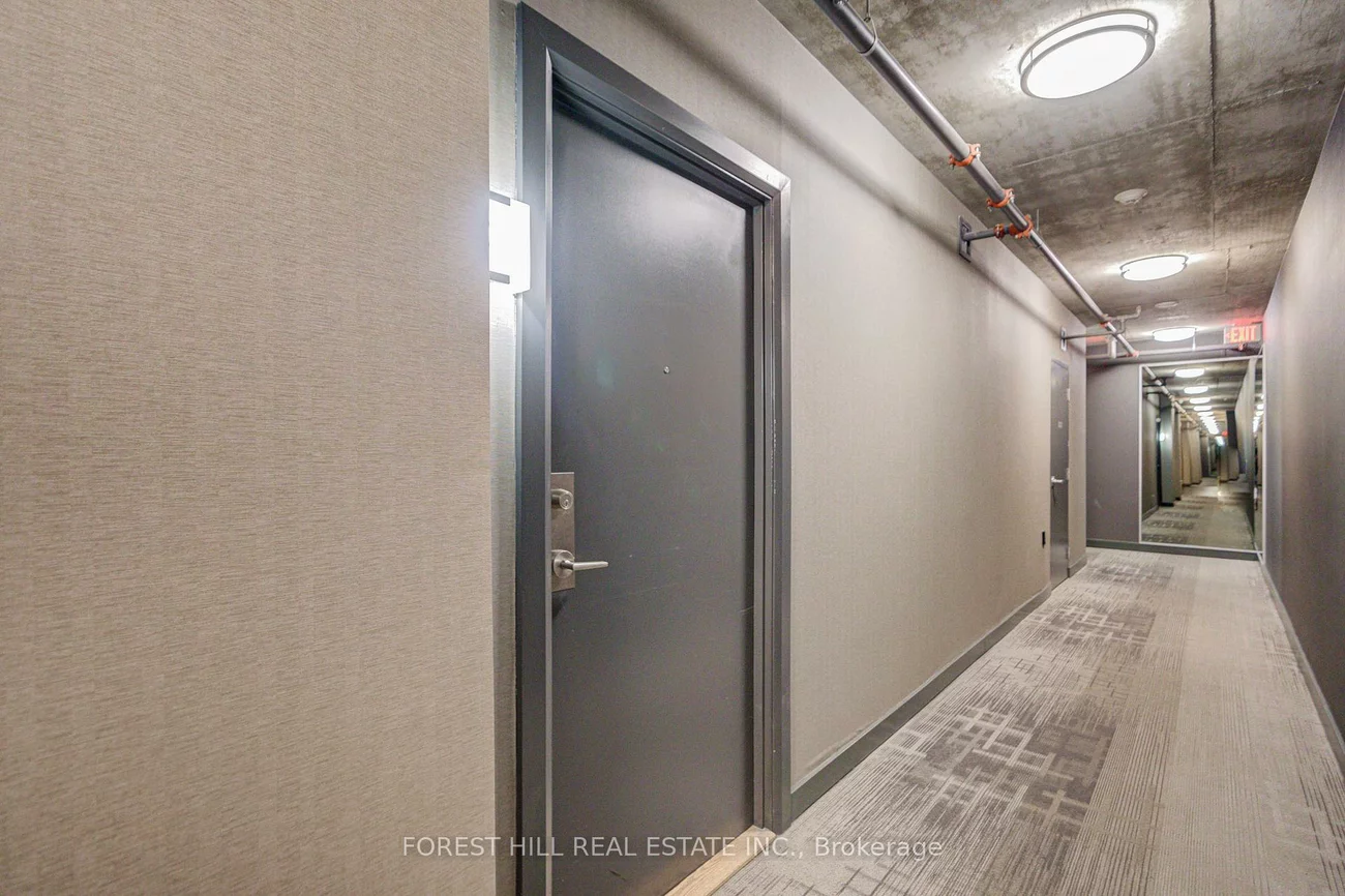 210, Simcoe, Kensington-Chinatown, Toronto