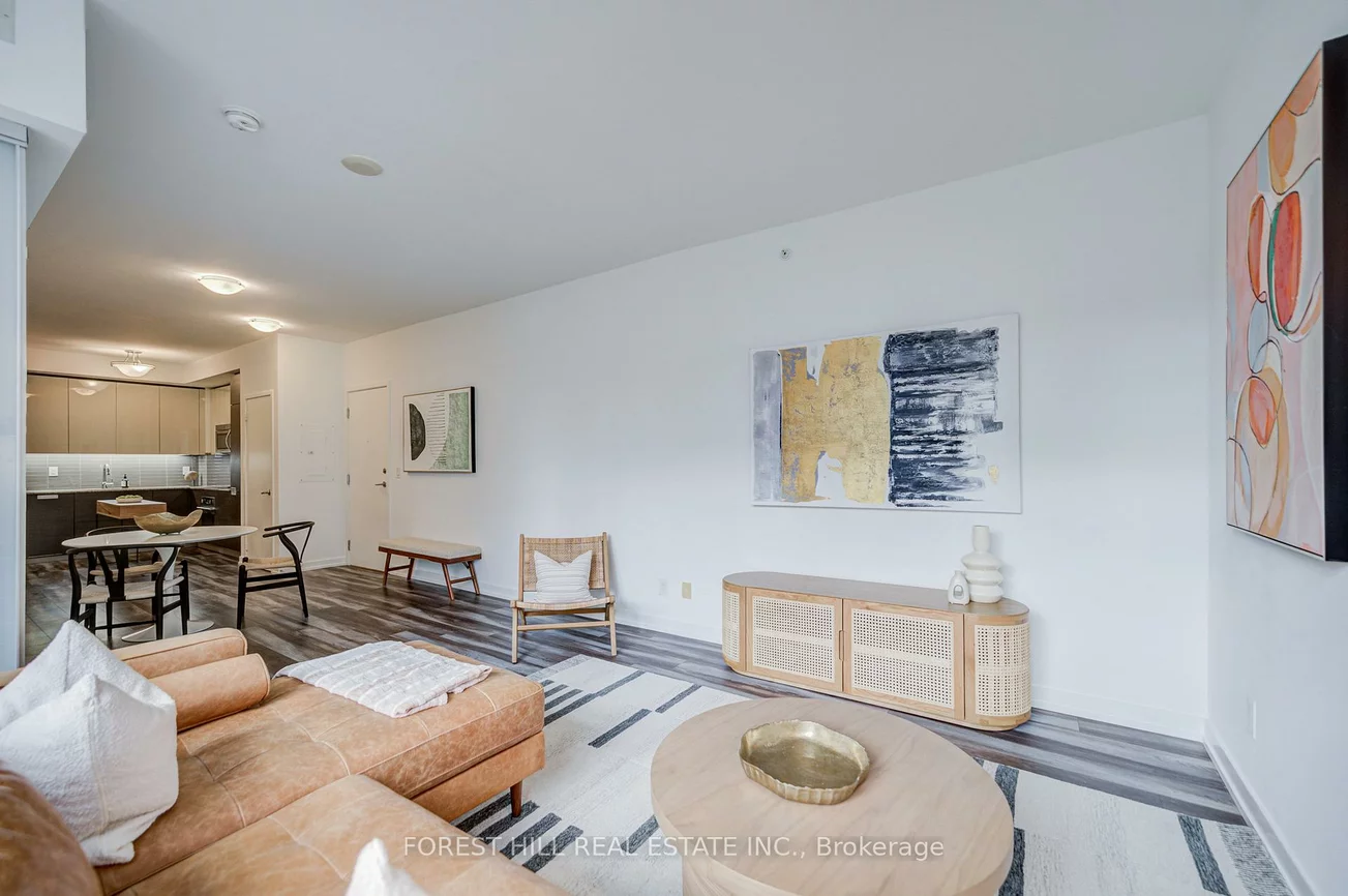 210, Simcoe, Kensington-Chinatown, Toronto