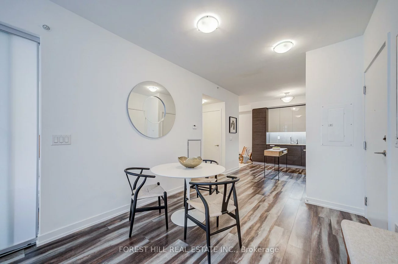 210, Simcoe, Kensington-Chinatown, Toronto