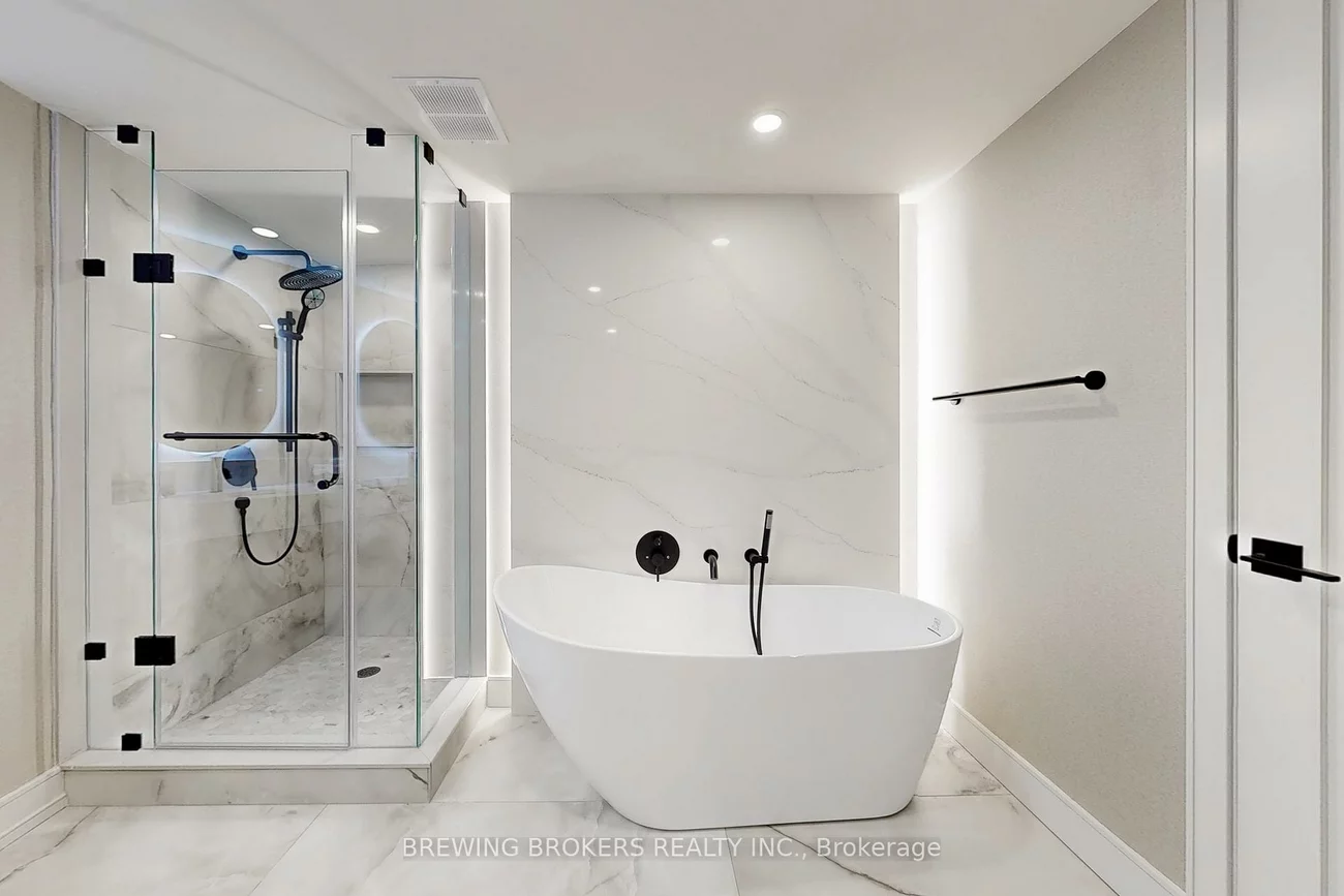 85, Skymark, Hillcrest Village, Toronto