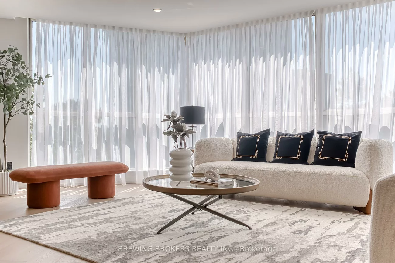 85, Skymark, Hillcrest Village, Toronto