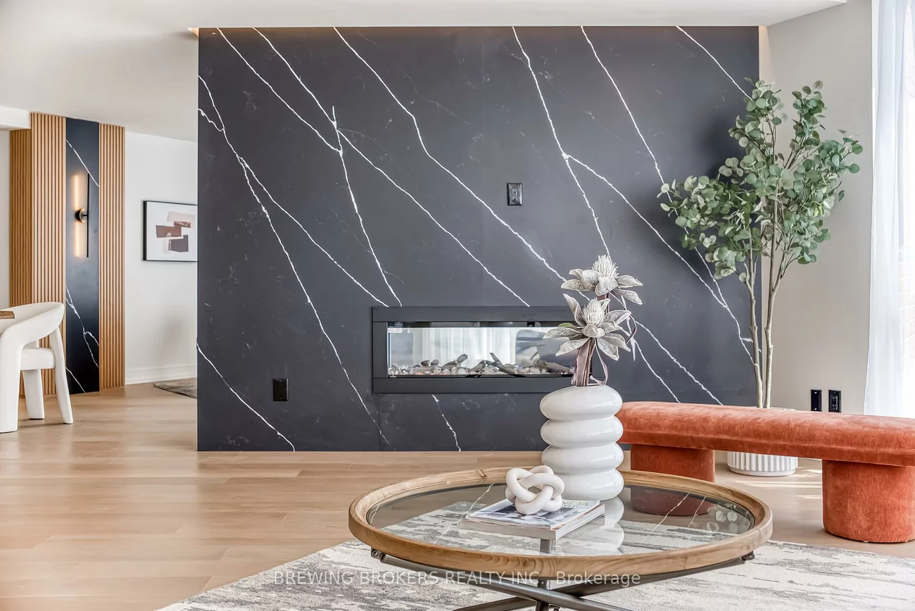 85, Skymark, Hillcrest Village, Toronto