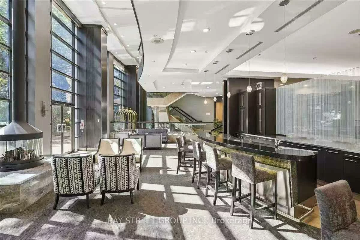 33, Sheppard, Willowdale East, Toronto