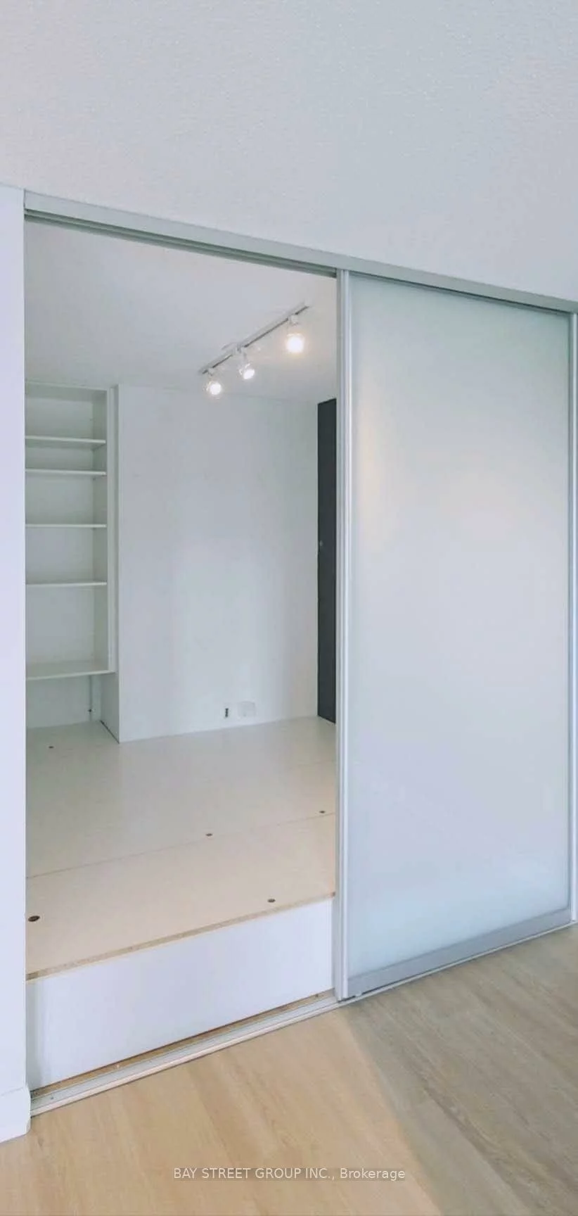 33, Sheppard, Willowdale East, Toronto