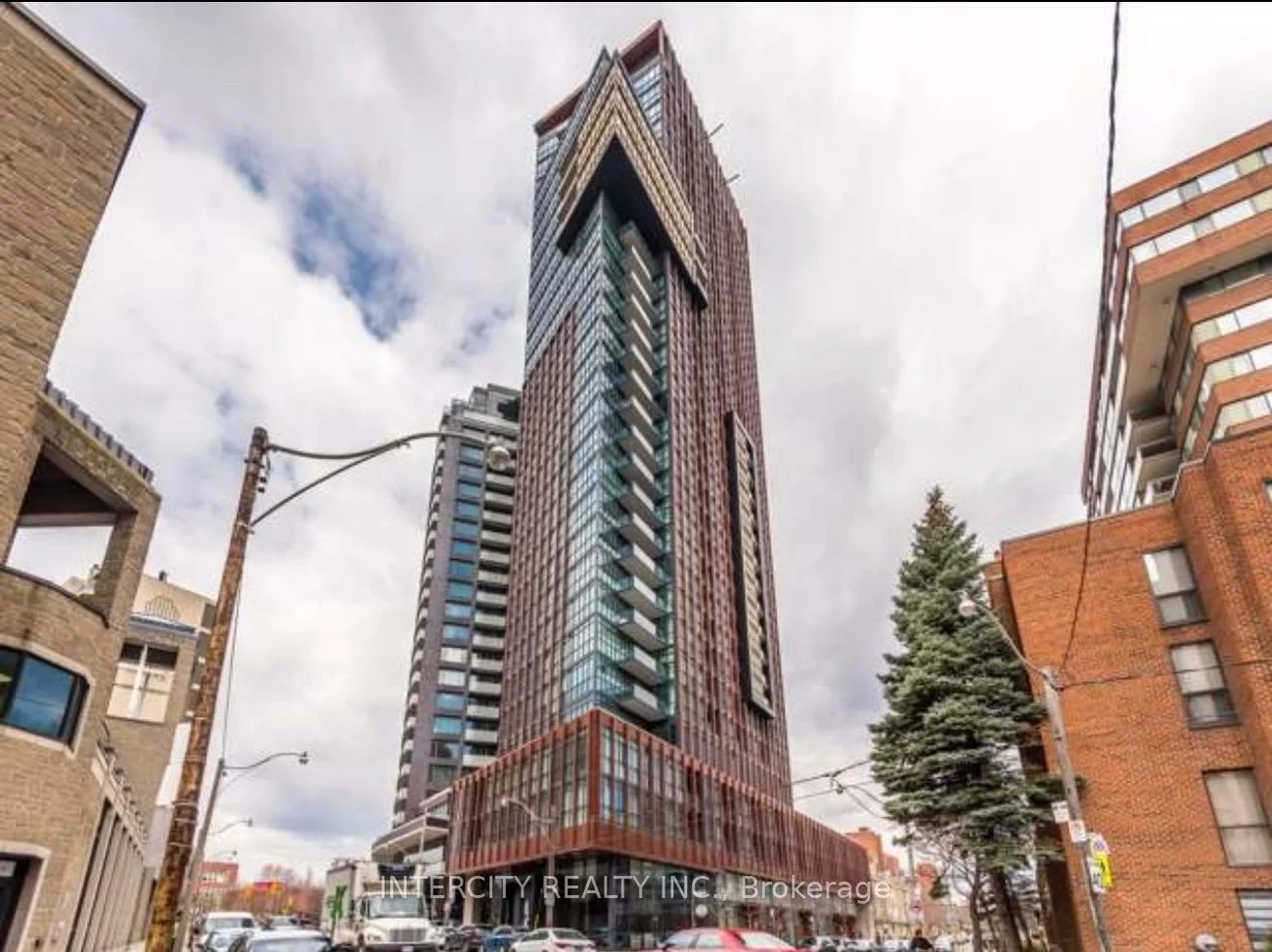 32, Davenport, Annex, Toronto