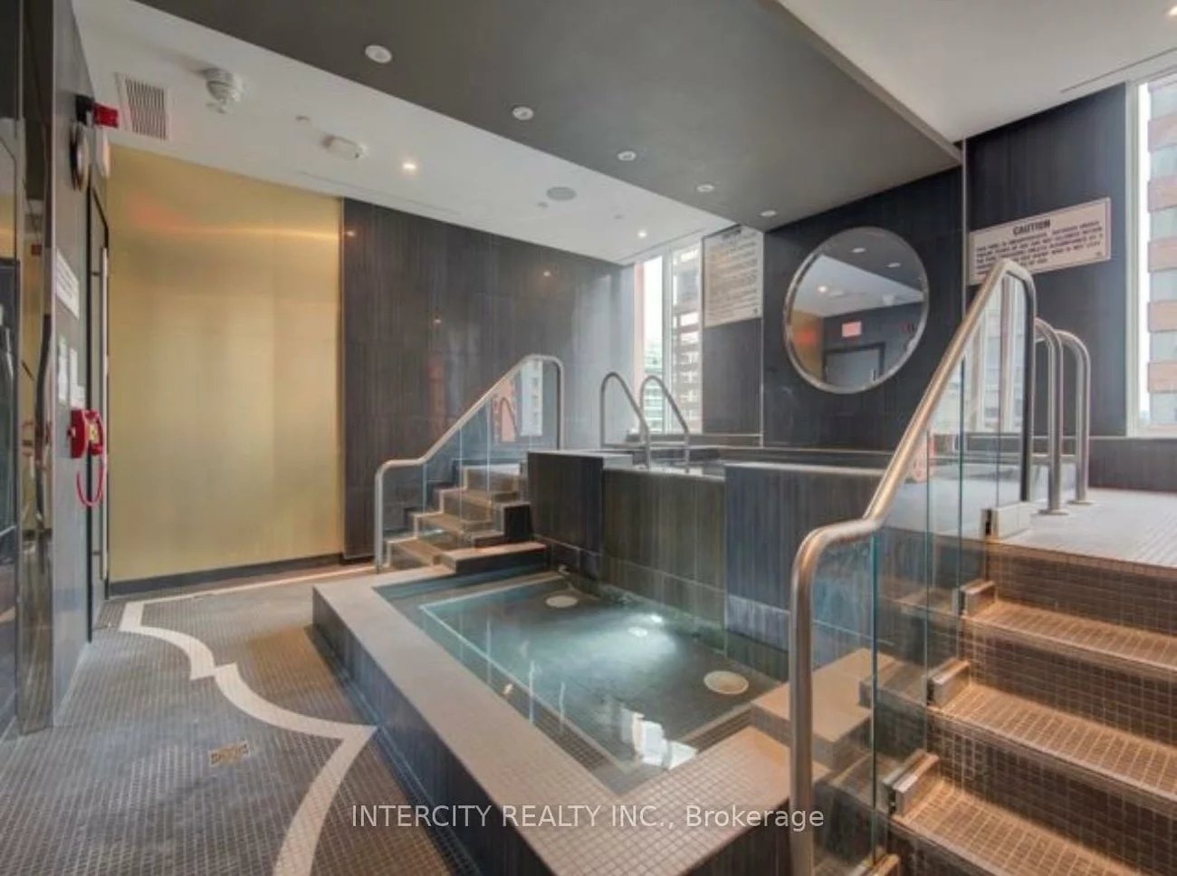 32, Davenport, Annex, Toronto