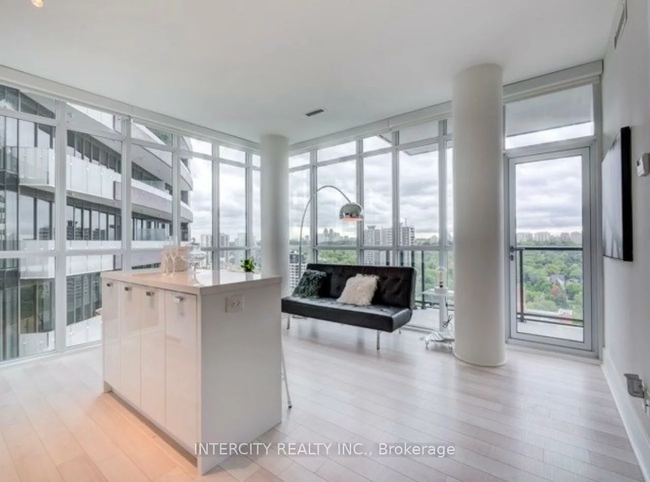 32, Davenport, Annex, Toronto