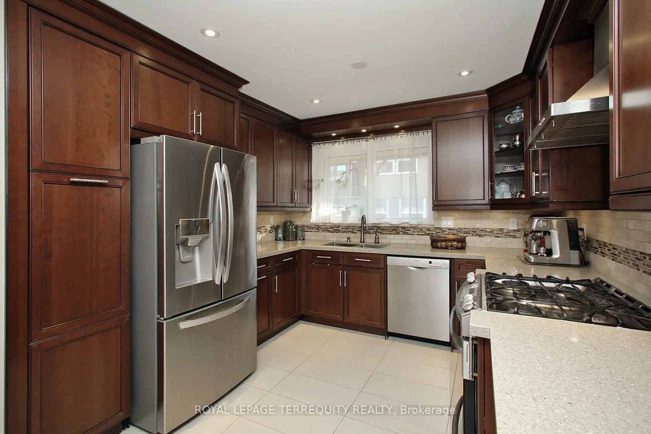 20, Cotton Downway, Pleasant View, Toronto