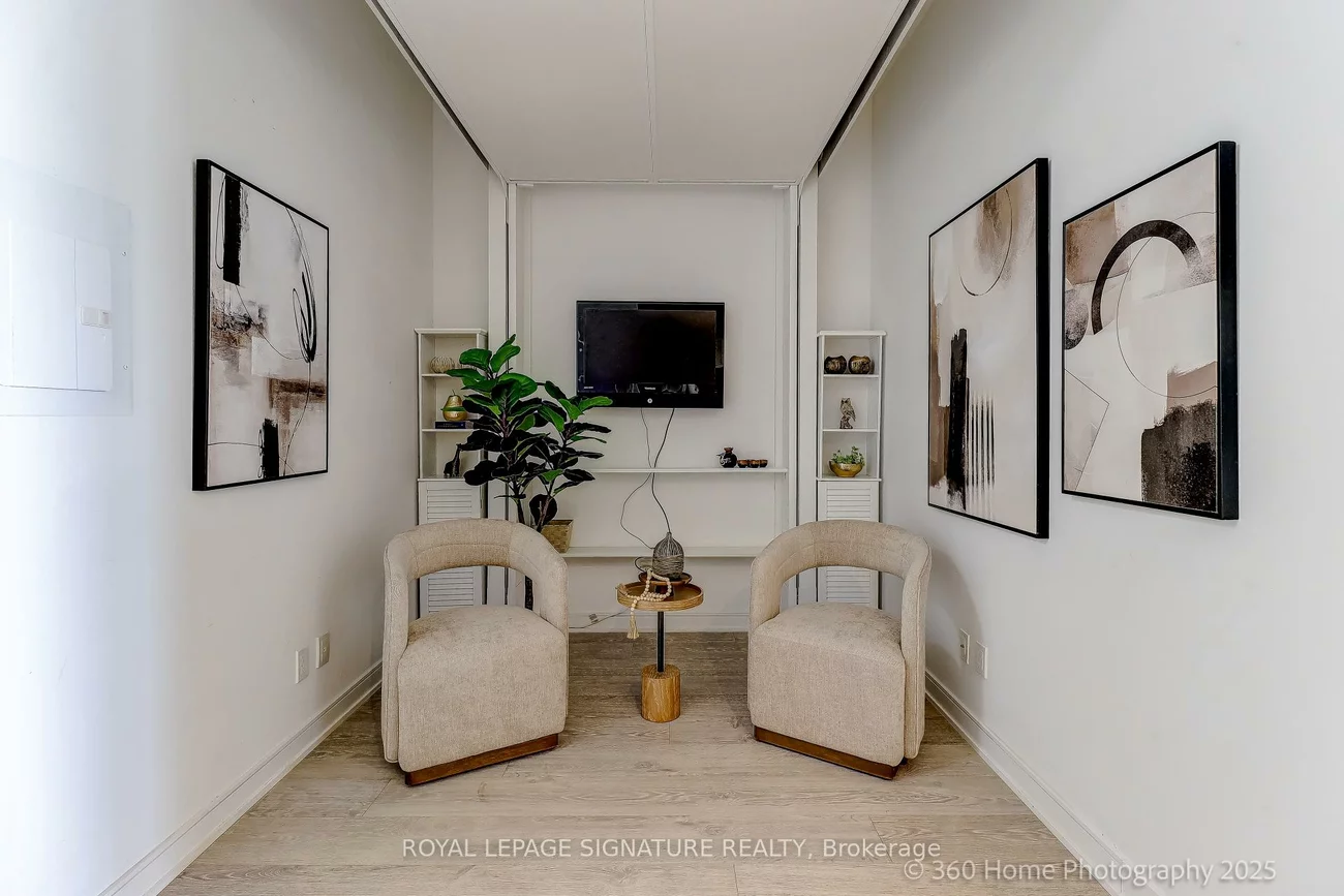 88, Scott, Church-Yonge Corridor, Toronto