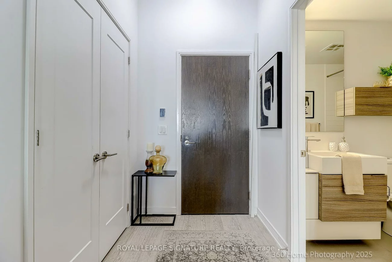 88, Scott, Church-Yonge Corridor, Toronto